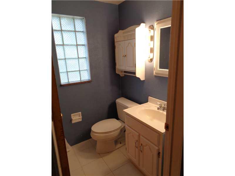 1037 Connor Road Castle Shannon, PA 15234 - Photo 16 of 25 Full Bath.