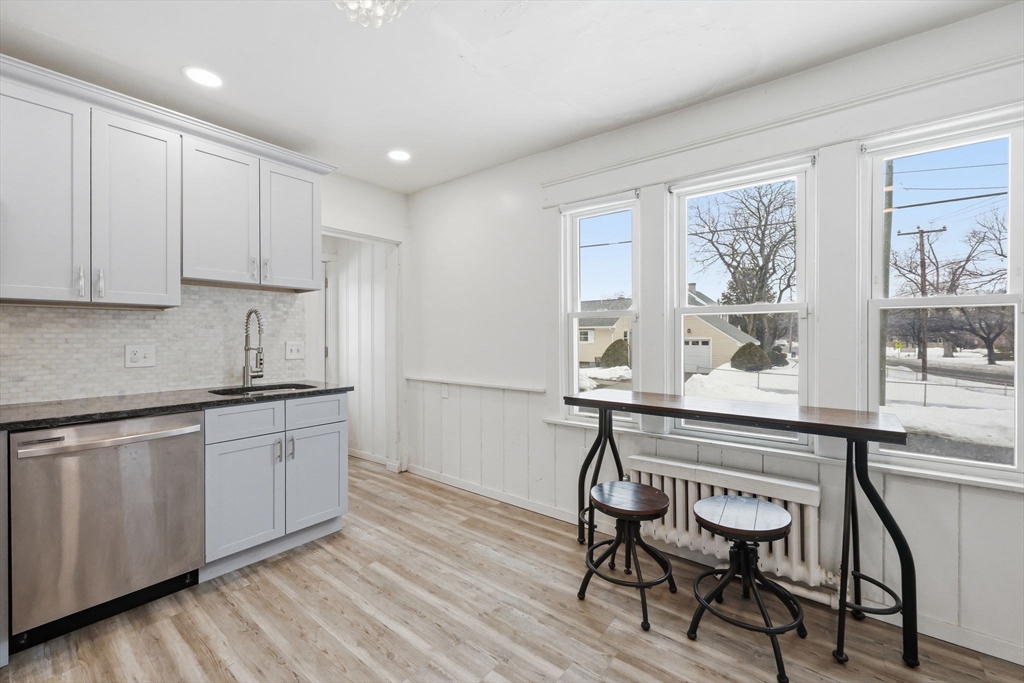 170 Plumtree Road Springfield, MA 01118 - Photo 9 of 32
