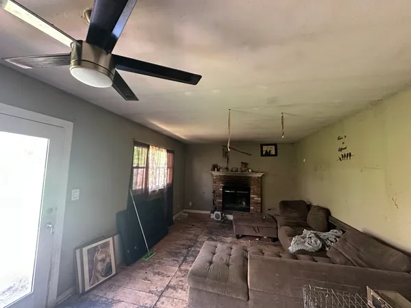 $250,000 | 3024 Long Grove Lane, Aurora, IL 60504