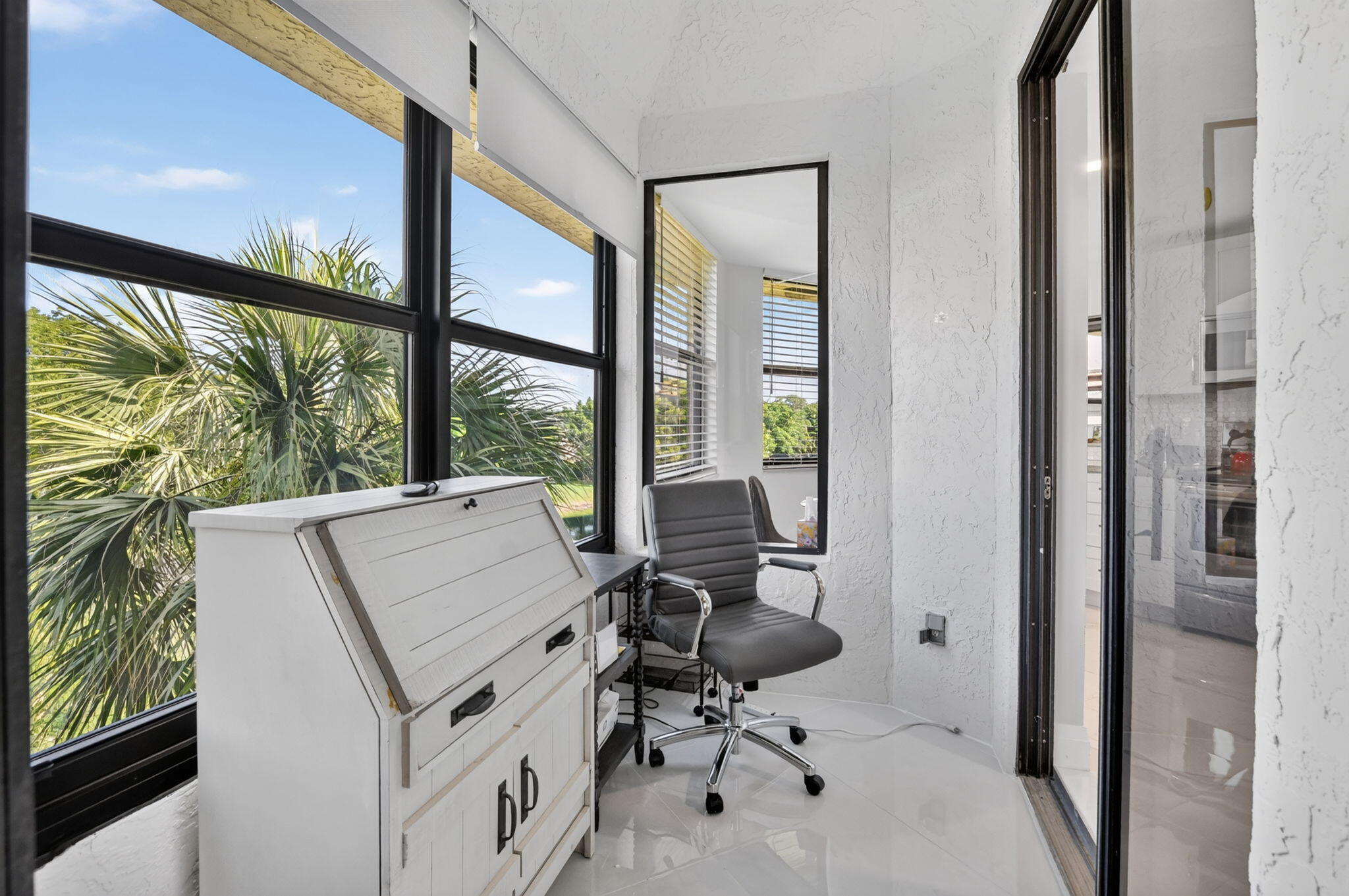 7535 La Paz Boulevard, Unit 306 Boca Raton, FL 33433 - Photo 19 of 37 2nd patio