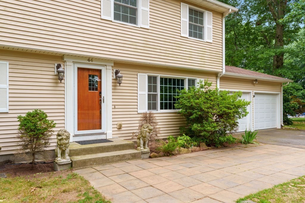 44 Indian Spring Road East Longmeadow, MA 01028 - Photo 4 of 42 Gallery Image 4
