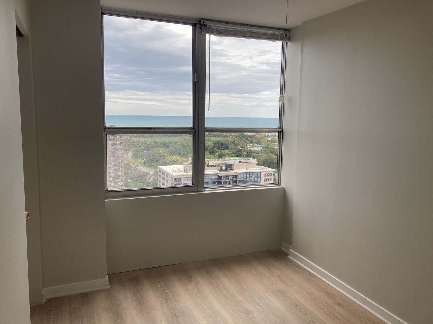 655 West Irving Park Road, Unit 3006 Chicago, IL 60613 - Photo 8 of 13