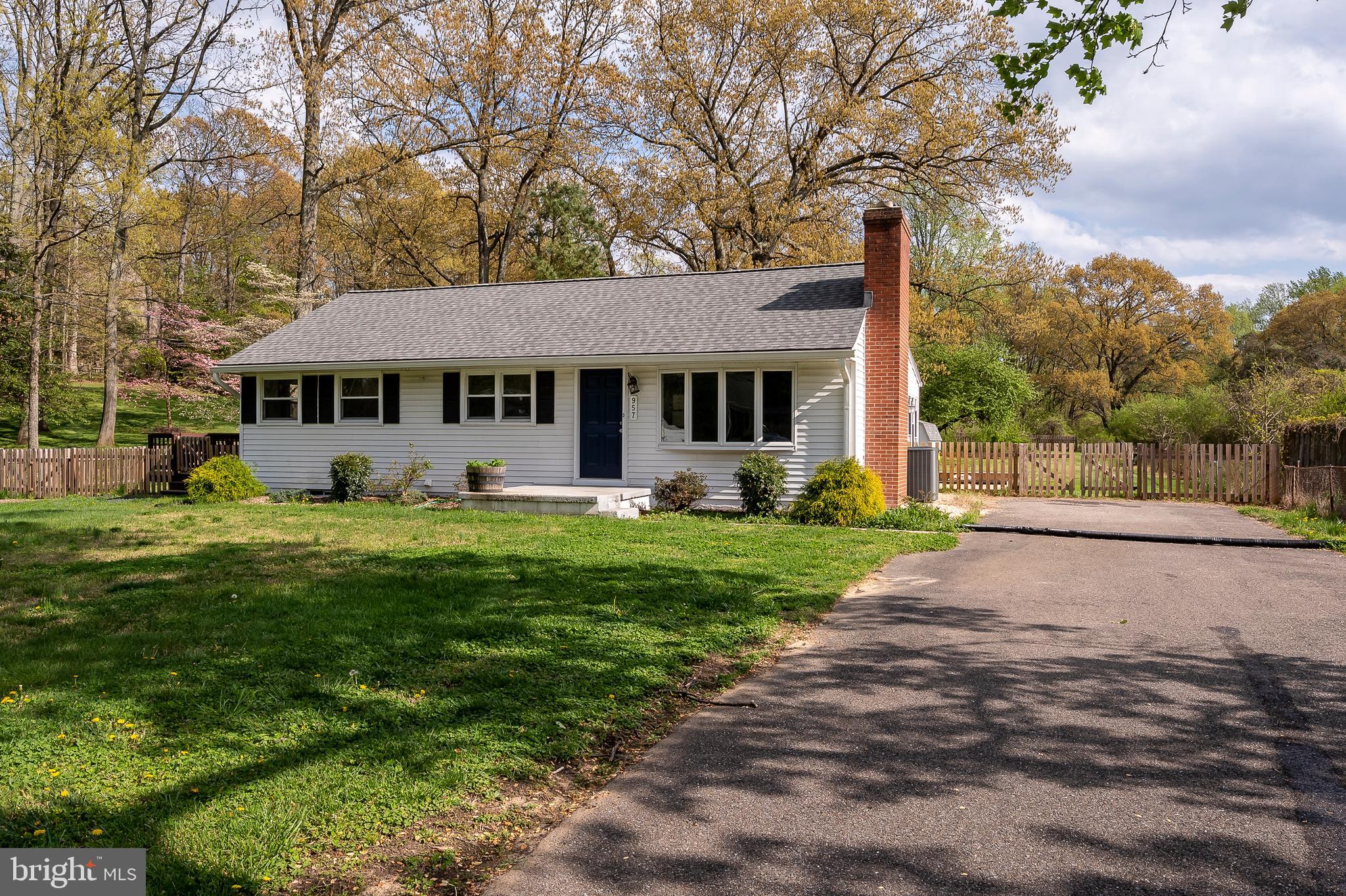957 Shore Acres Road Arnold, MD 21012 - Photo 1 of 31 Main Exterior