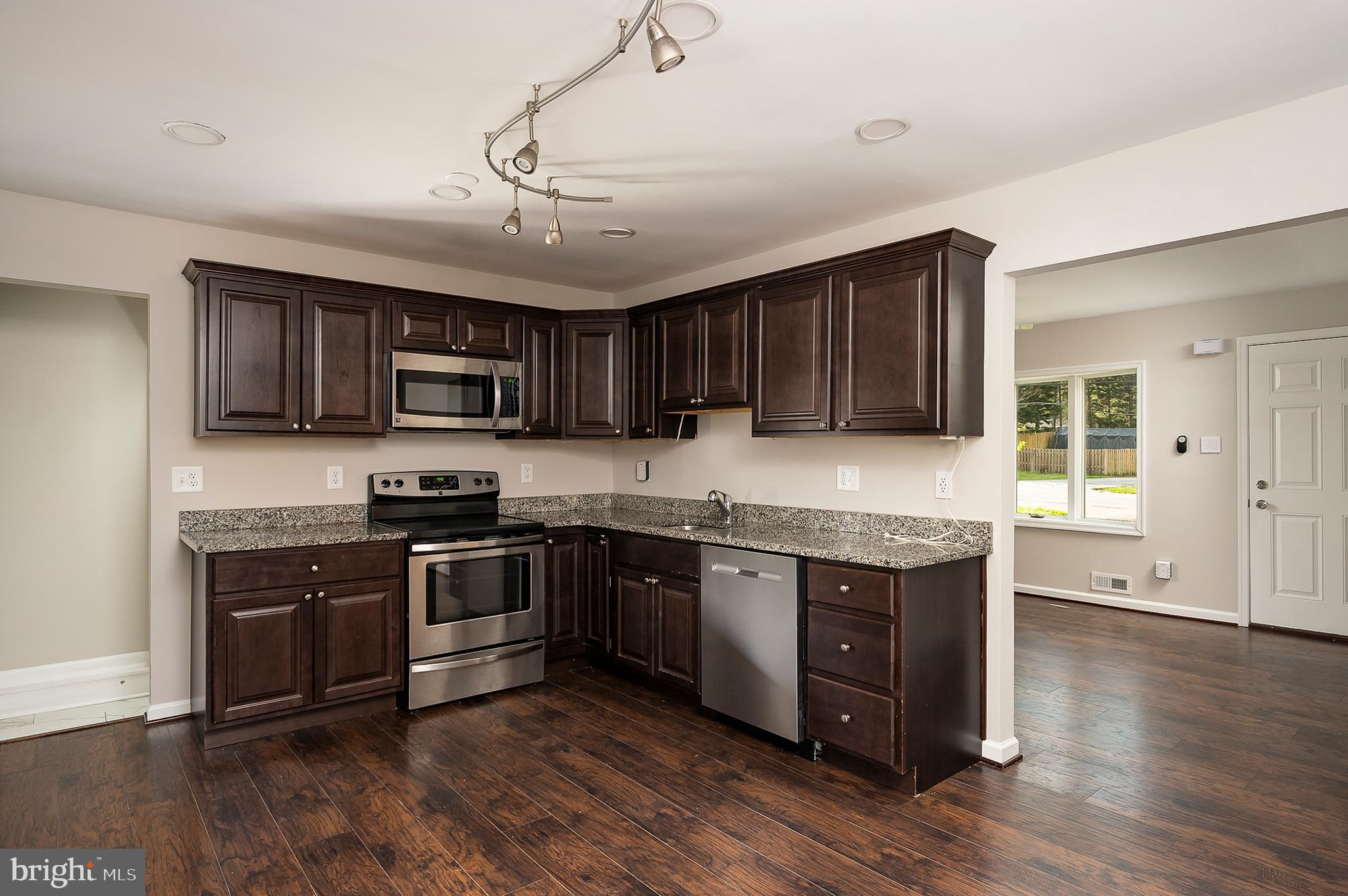 957 Shore Acres Road Arnold, MD 21012 - Photo 6 of 31 Kitchen