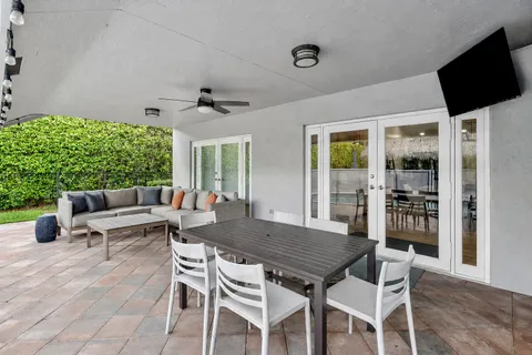 $1,585,000 | 990 Northwest 8th Street, Boca Raton, FL 33486