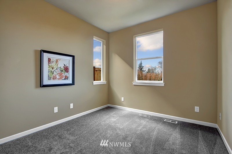 849 Lyons Avenue Northeast Renton, WA 98059 - Photo 13 of 16