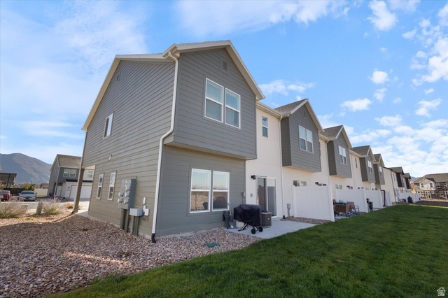 1641 North 840 West Salem, UT 84653 - Photo 3 of 38