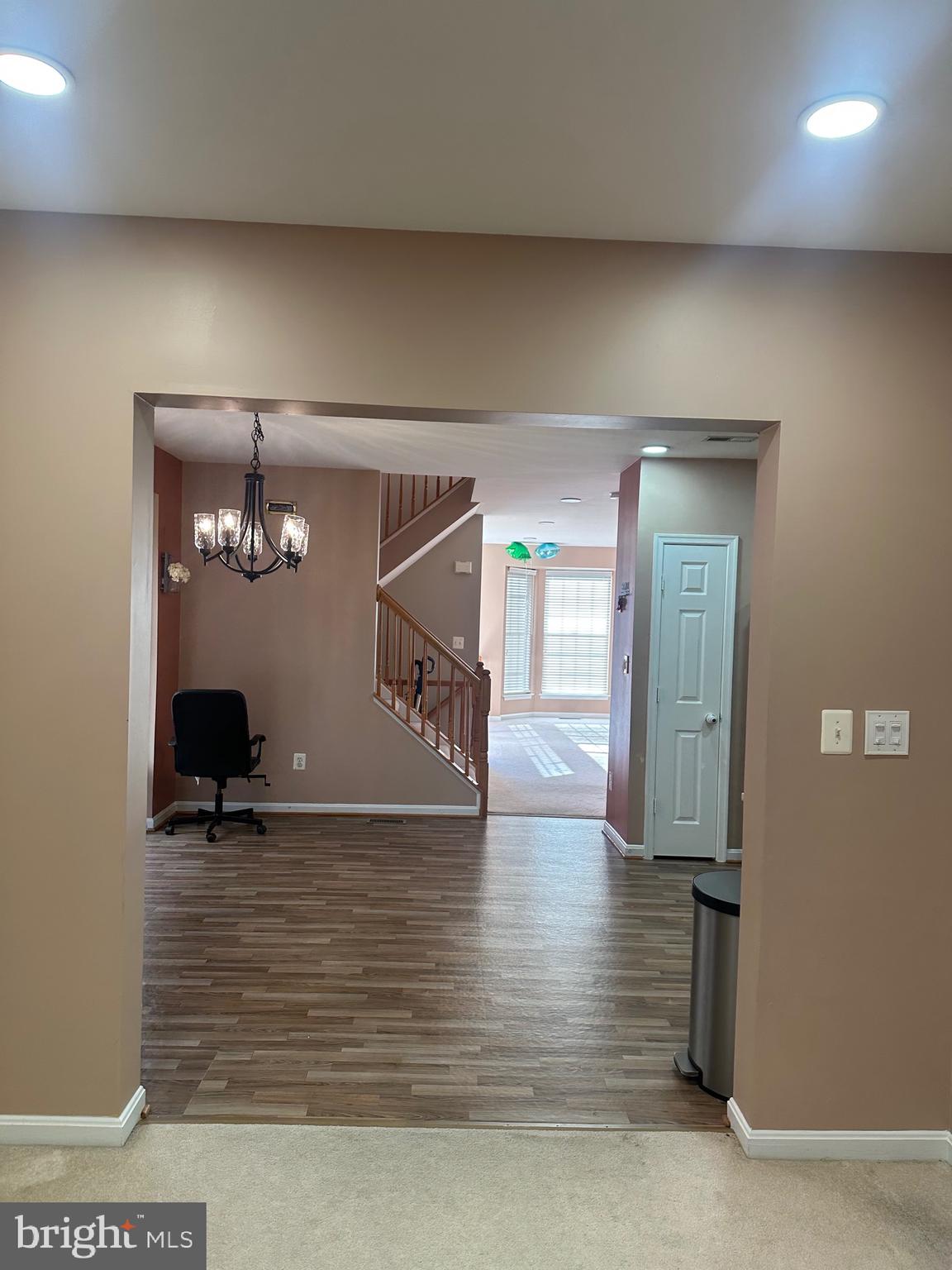 9077 Two Bays Road Lorton, VA 22079 - Photo 7 of 22 a view of a hallway with entryway