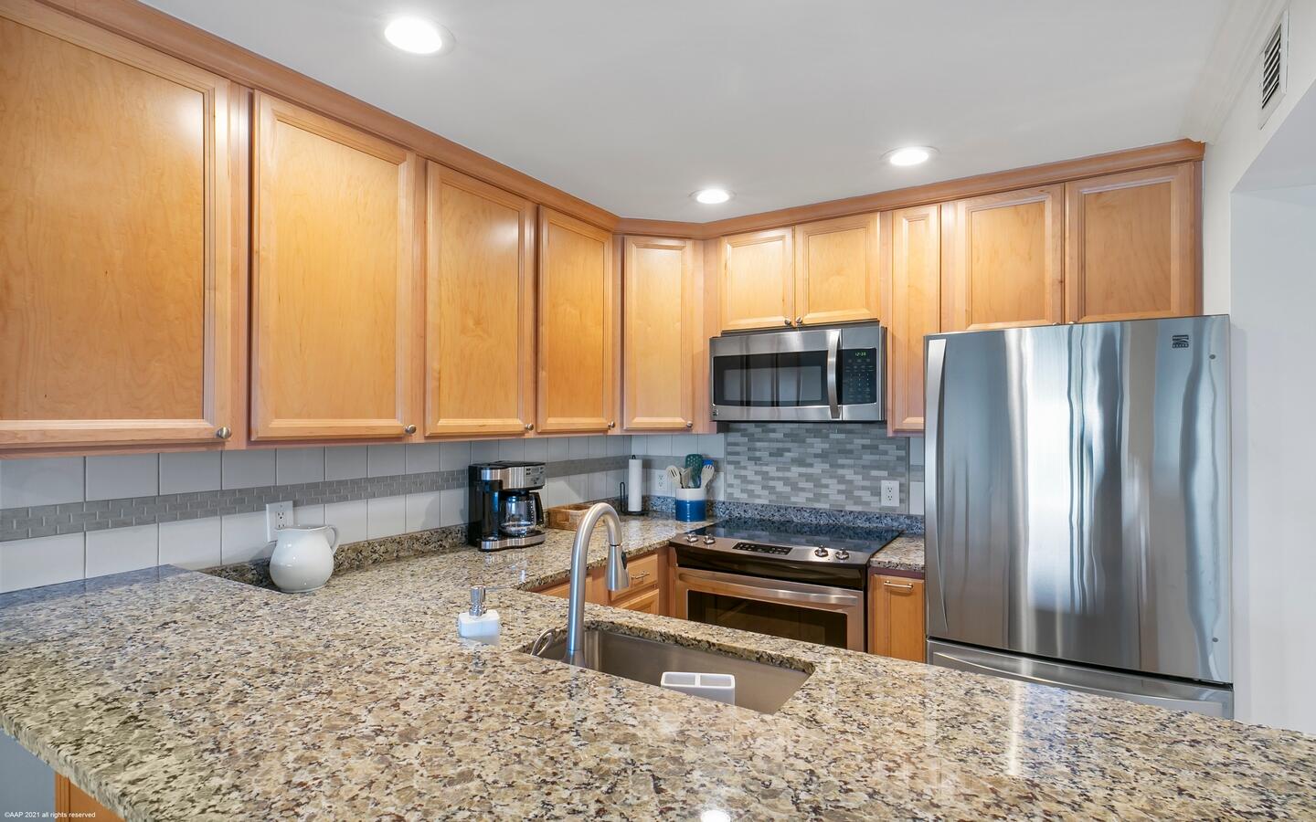 40 Northeast Plantation Road, Unit 306 Jensen Beach, FL 34957 - Photo 10 of 23 306 h