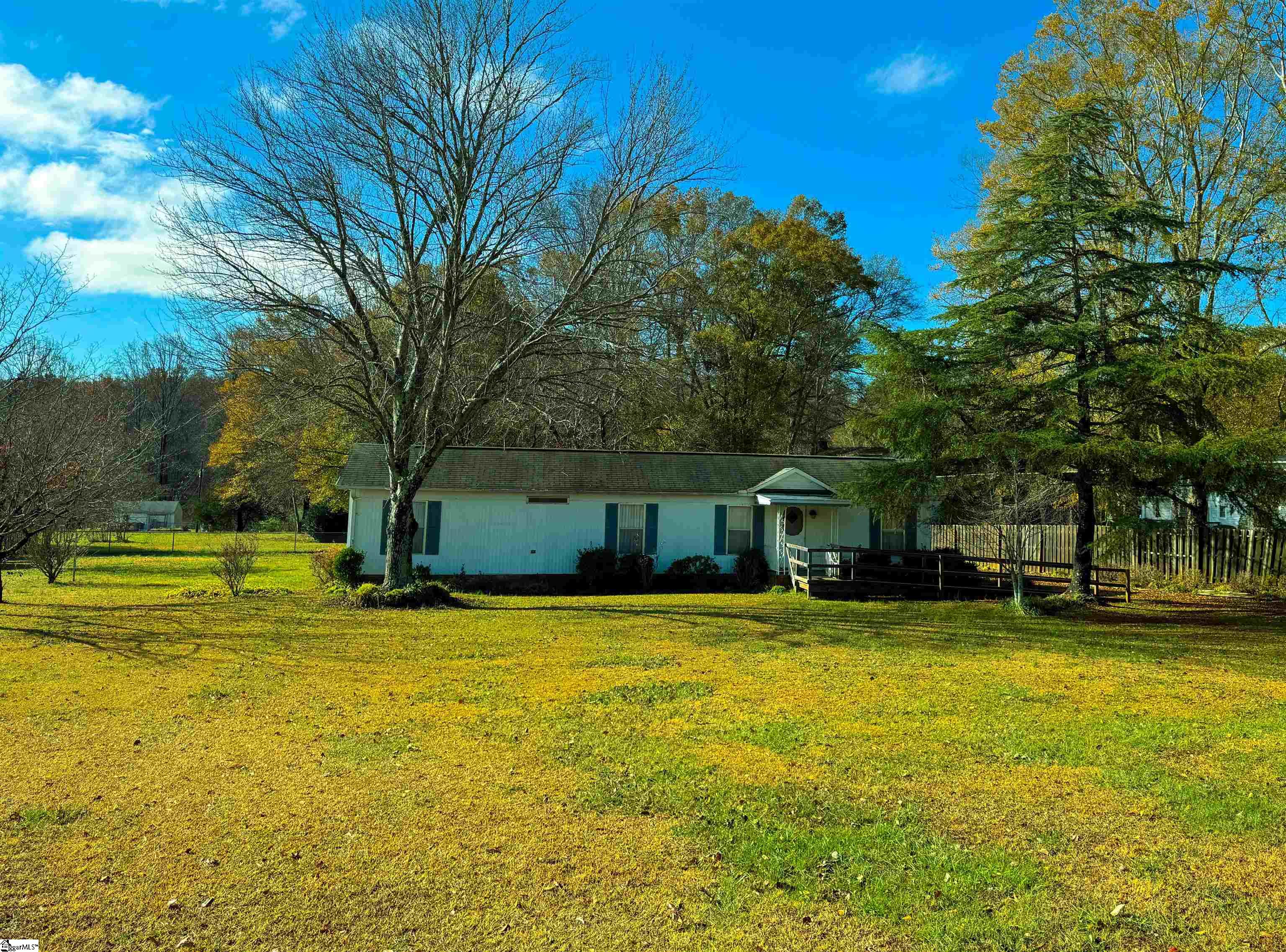 1610 Crestview Road Easley, SC 29642 - Photo 1 of 15 Gallery Image 1