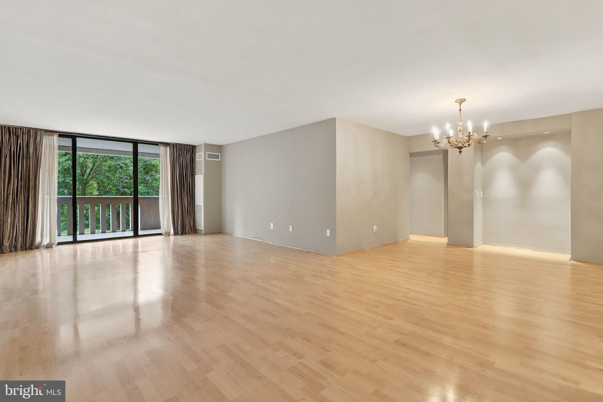 6101 Edsall Road, Unit 408 Alexandria, VA 22304 - Photo 2 of 60 Living and Dining Areas