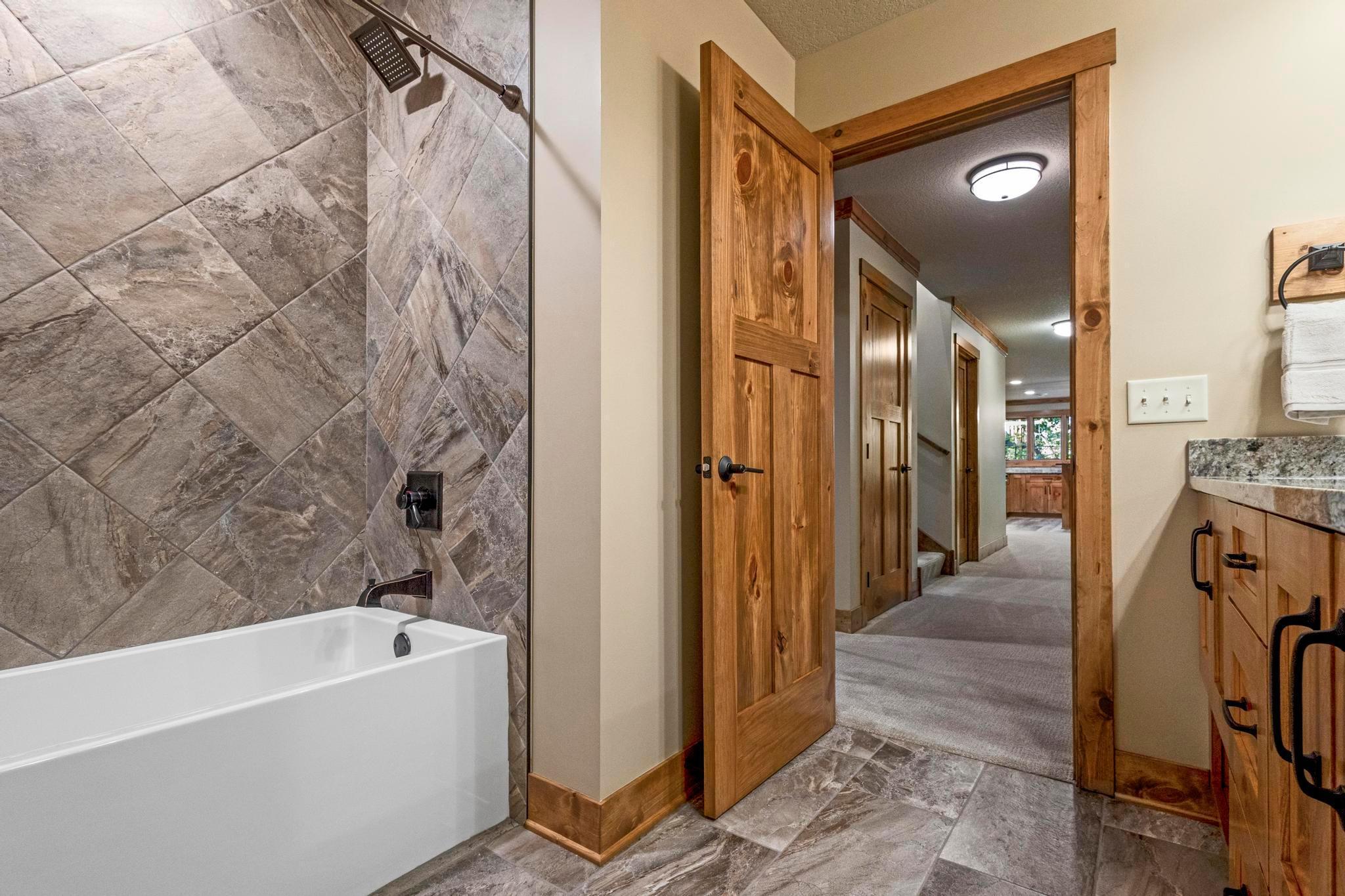 20060 Vine Street Excelsior, MN 55331 - Photo 39 of 62