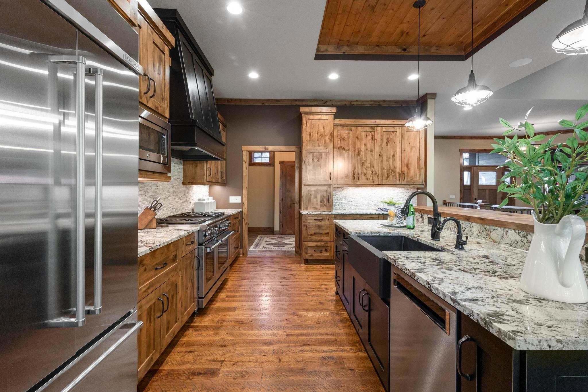 20060 Vine Street Excelsior, MN 55331 - Photo 6 of 62