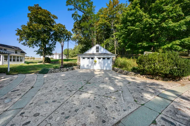 $599,900 | 3189 125th Avenue, Allegan, MI 49010