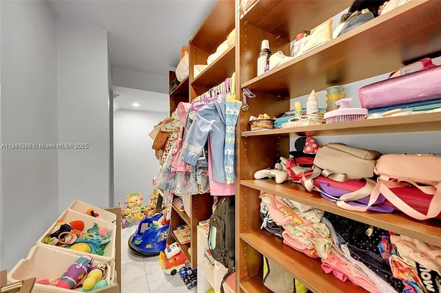 $2,850 | 18578 Woodstream Drive, Boca Raton, FL 33498