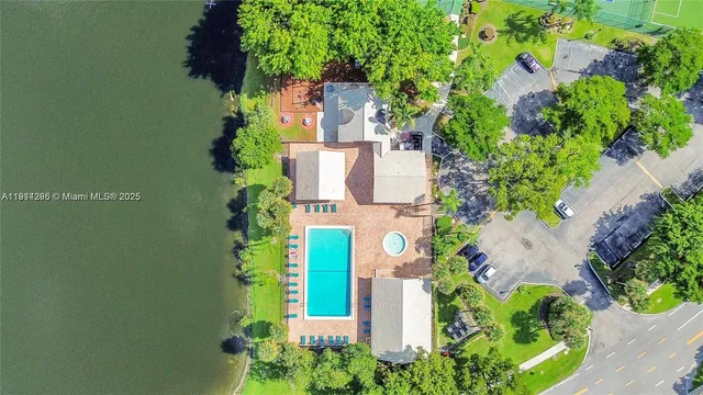 $2,850 | 18578 Woodstream Drive, Boca Raton, FL 33498