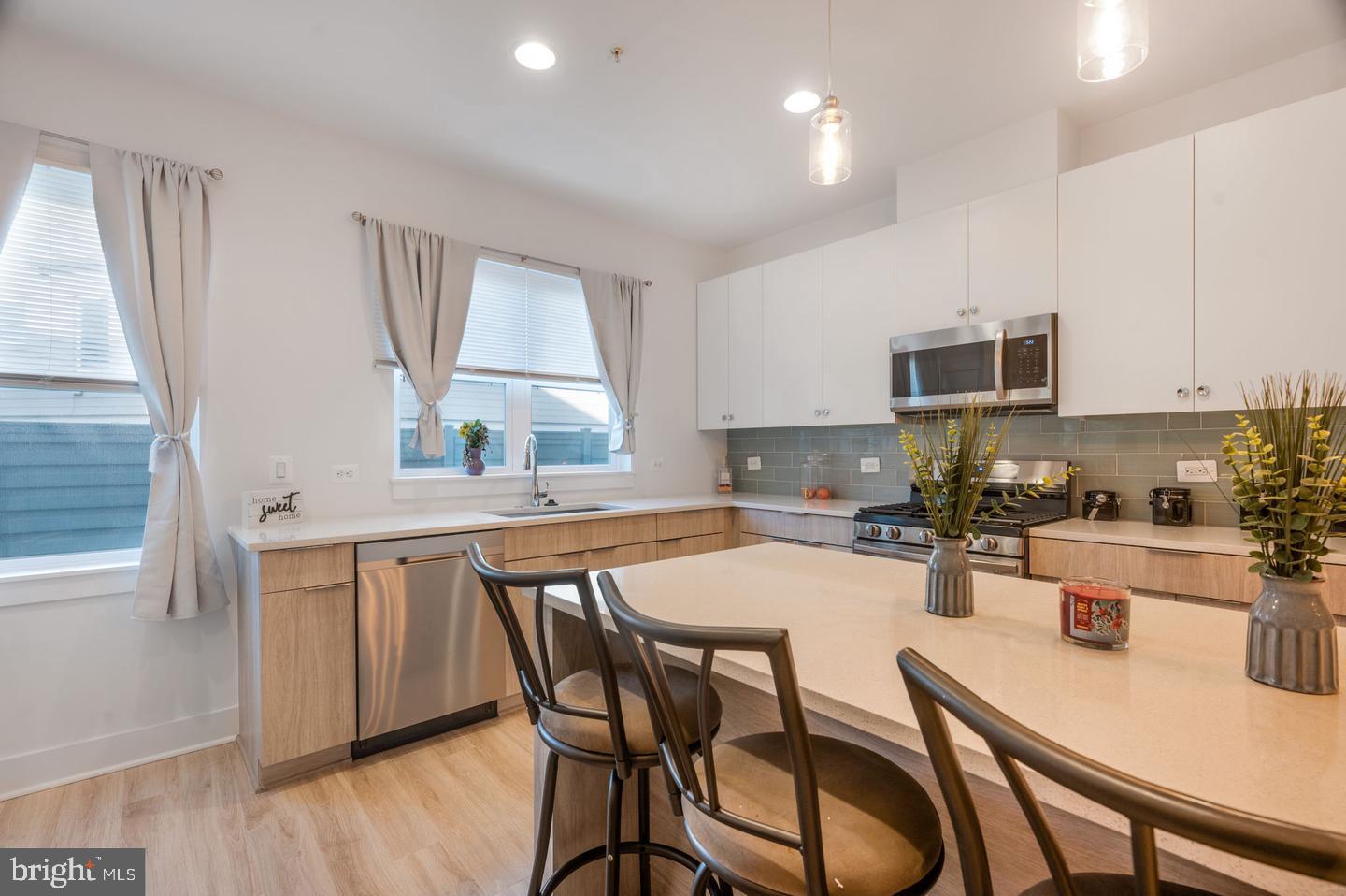 317 Riggs Park Place Washington, DC 20011 - Photo 8 of 37