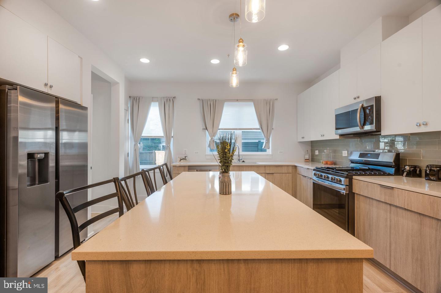 317 Riggs Park Place Washington, DC 20011 - Photo 9 of 37