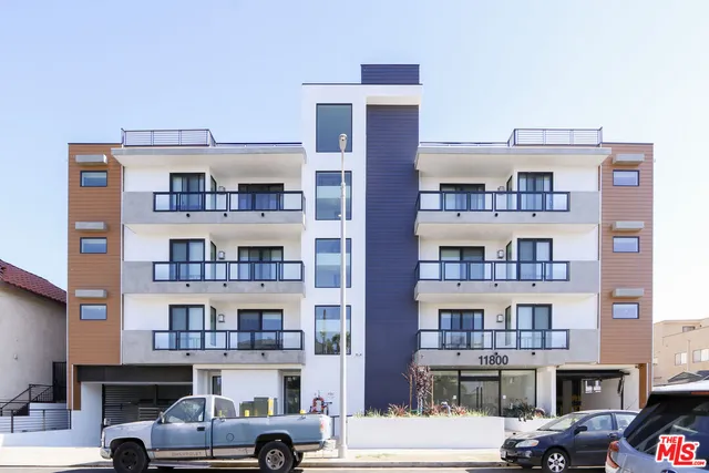 $5,350 | 11800 Courtleigh Drive, Unit 404, Los Angeles, CA 90066