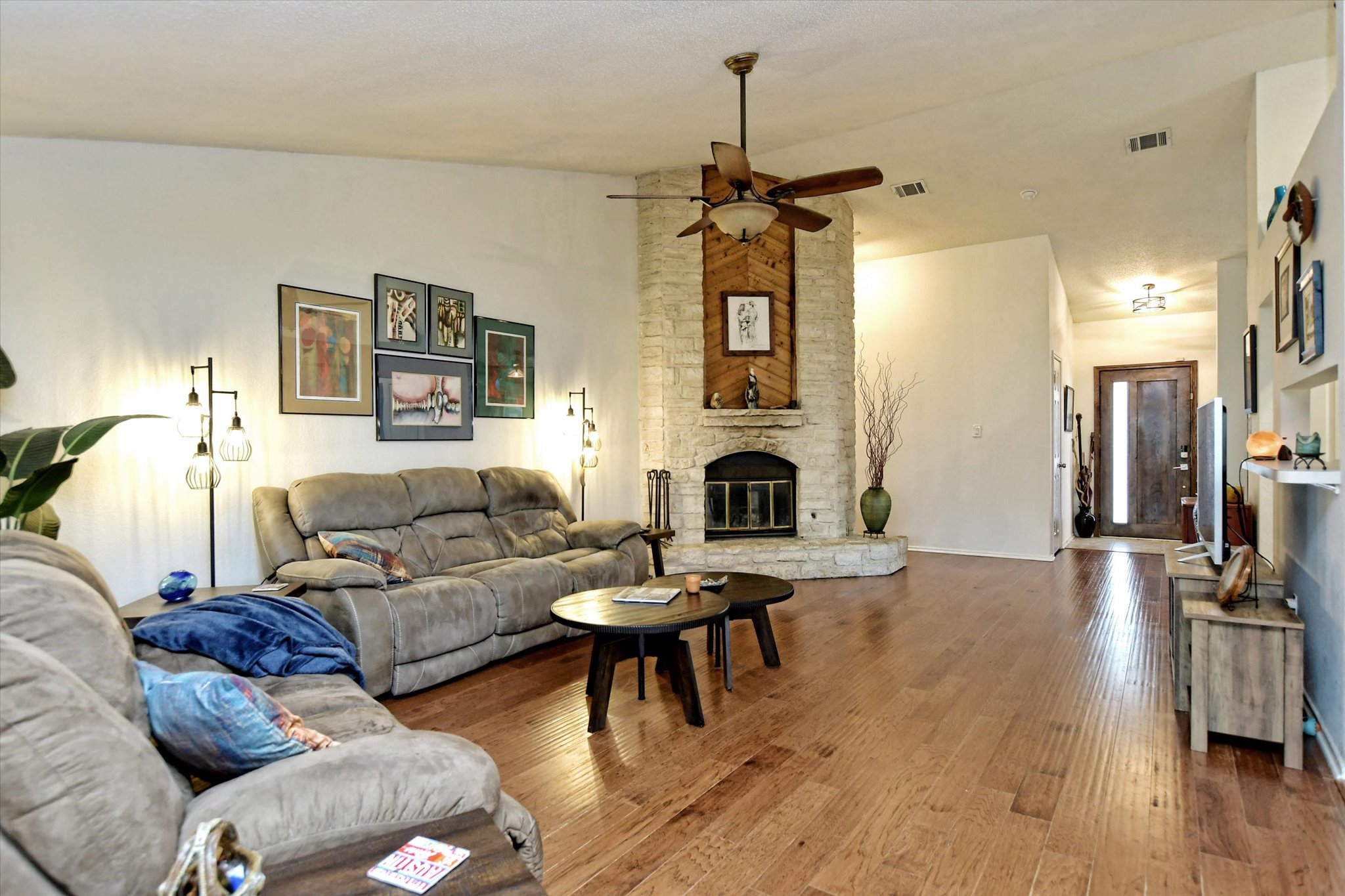 1002 West Noton Street Pflugerville, TX 78660 - Photo 9 of 32