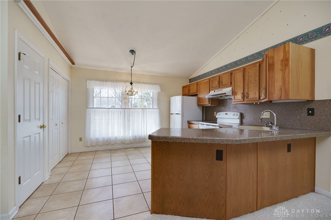 4132 Meadowcroft Road Dayton, OH 45429 - Photo 10 of 32 Gallery Image 10