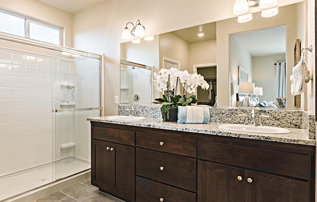 817 Strada Street, Unit 75 Lemoore, CA 93245 - Photo 6 of 10 Gallery Image 6