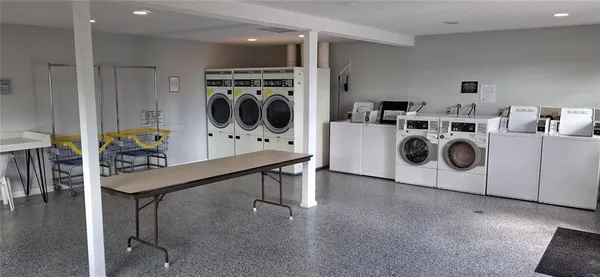 $124,900 | 4737 Lake Villa Drive, Clearwater, FL 33762