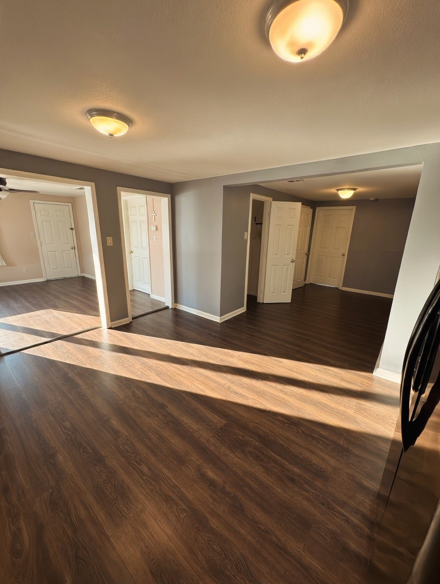 911 Kemp Street Boling, TX 77420 - Photo 9 of 23