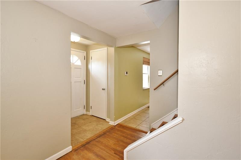 5063 Grove Road Pittsburgh, PA 15236 - Photo 2 of 25 Gallery Image 2
