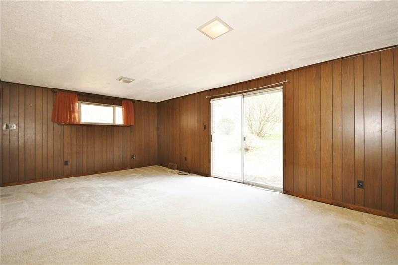 5063 Grove Road Pittsburgh, PA 15236 - Photo 17 of 25 Gallery Image 17