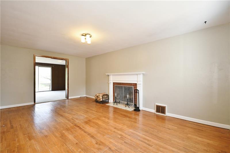 5063 Grove Road Pittsburgh, PA 15236 - Photo 4 of 25 Gallery Image 4
