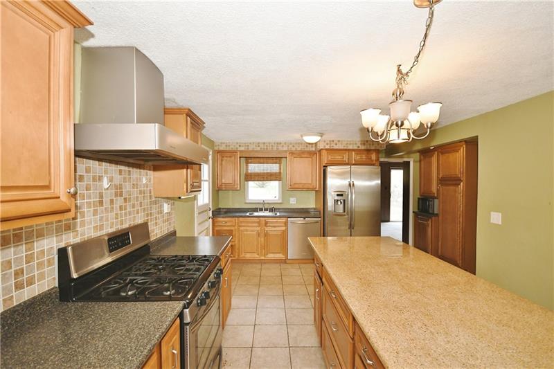 5063 Grove Road Pittsburgh, PA 15236 - Photo 9 of 25 Gallery Image 9