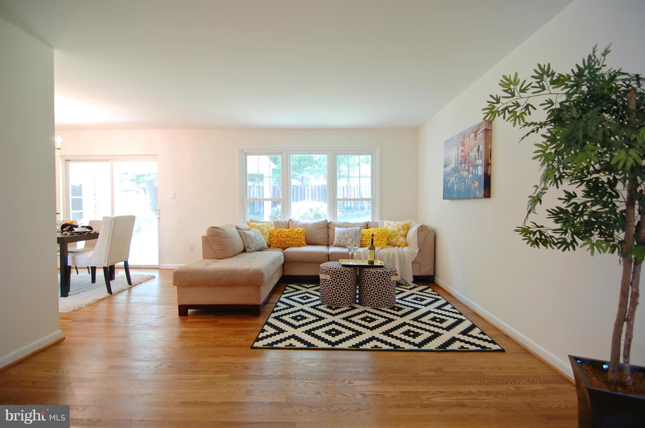 2721 Weller Road Silver Spring, MD 20906 - Photo 13 of 30 Living Room