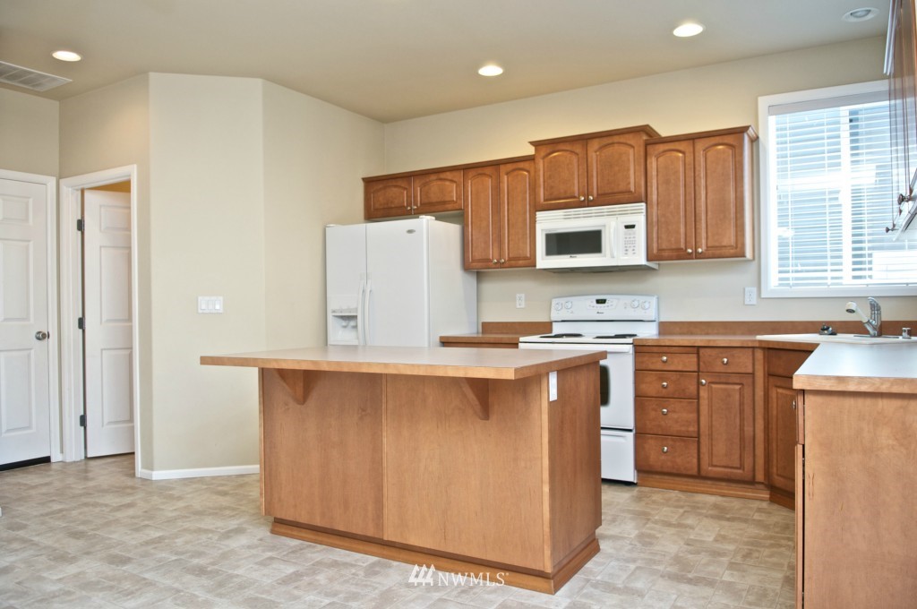 7153 Inlay Street Southeast Lacey, WA 98513 - Photo 11 of 25 Gallery Image 11