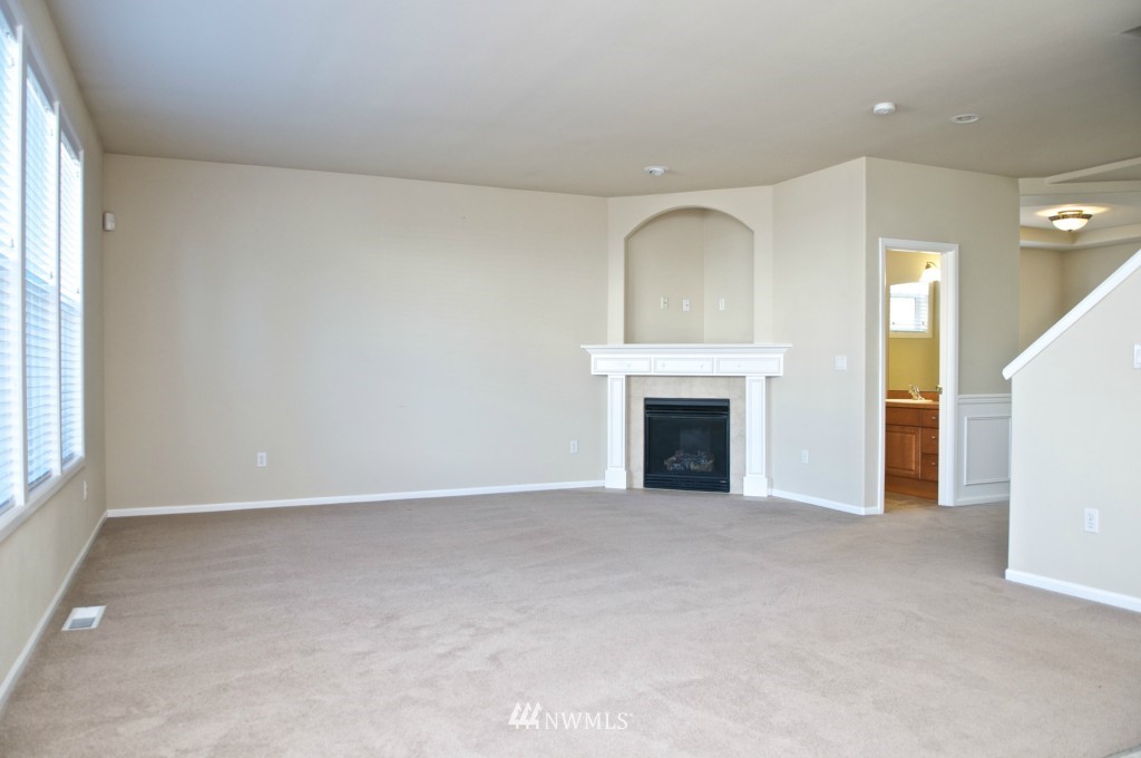 7153 Inlay Street Southeast Lacey, WA 98513 - Photo 4 of 25 Gallery Image 4