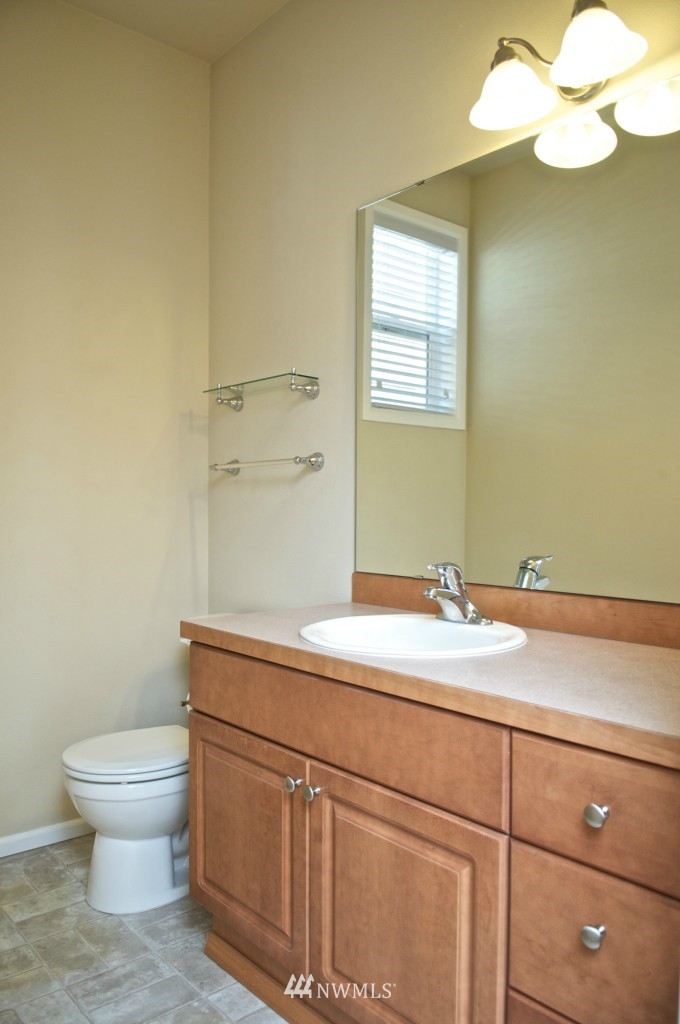7153 Inlay Street Southeast Lacey, WA 98513 - Photo 8 of 25 Gallery Image 8