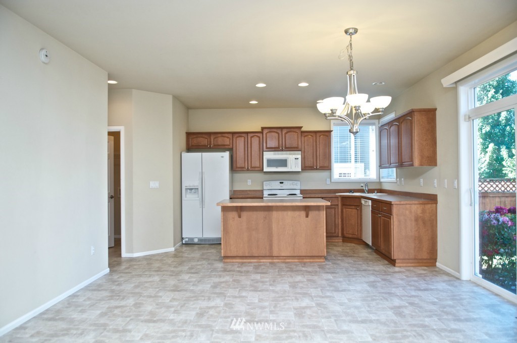 7153 Inlay Street Southeast Lacey, WA 98513 - Photo 9 of 25 Gallery Image 9