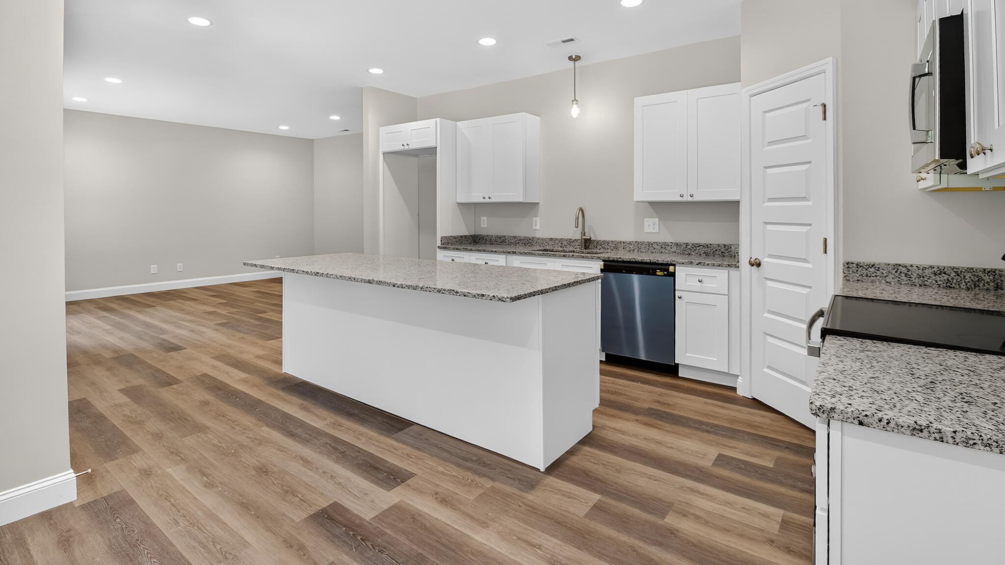 1407 Mountain View Road Benton, TN 37307 - Photo 5 of 23