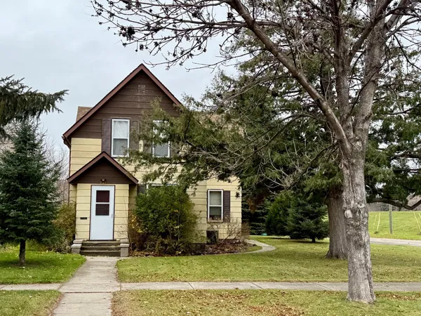 $103,400 | 221 North Minnesota Street, Crookston, MN 56716