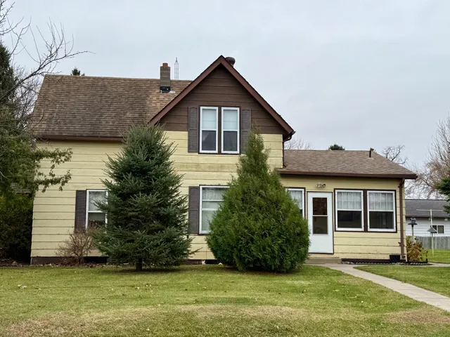 $103,400 | 221 North Minnesota Street, Crookston, MN 56716