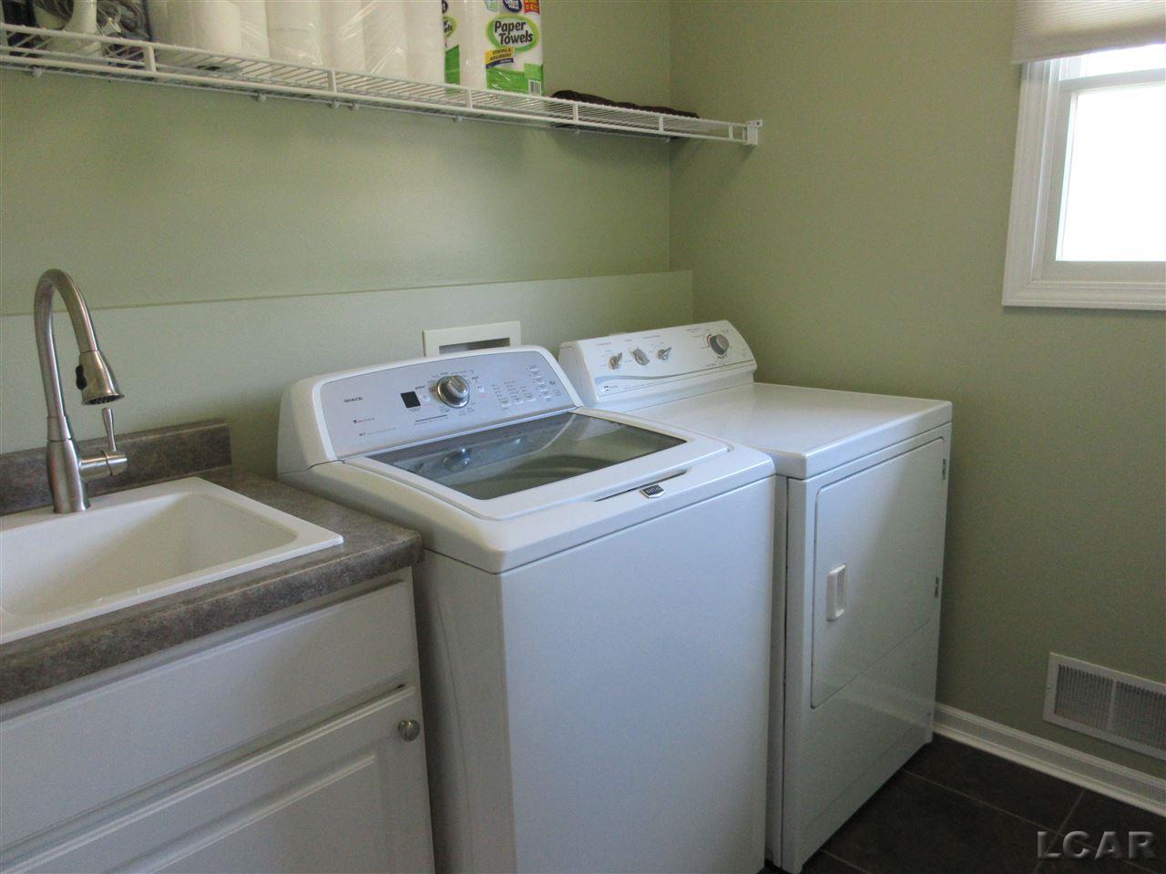 3150 Cobblestone Ridge Tecumseh, MI 49286 - Photo 20 of 36 WASHER & DRYER STAY