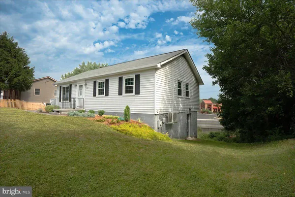 $2,000 | 102 Linwood Court, Stephens City, VA 22655