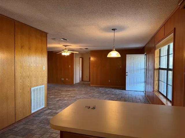 $259,500 | 512 County Road 701, Teague, TX 75860