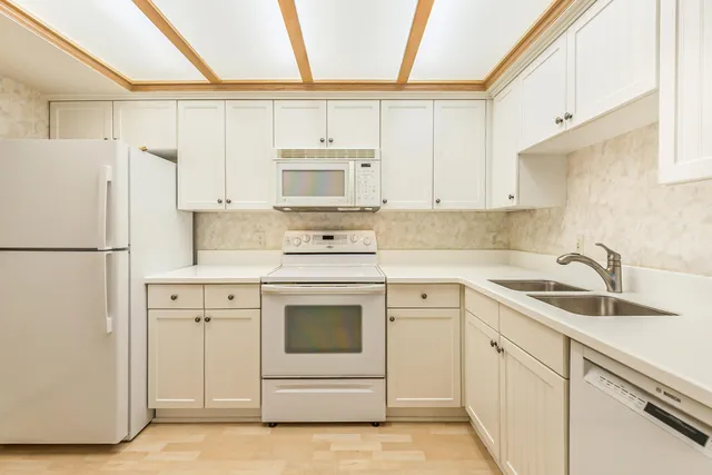 $350,000 | 2014 Audubon Drive, Ann Arbor, MI 48103