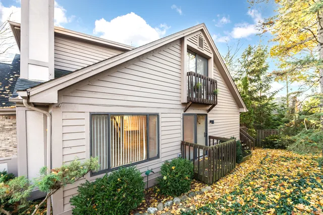 $350,000 | 2014 Audubon Drive, Ann Arbor, MI 48103