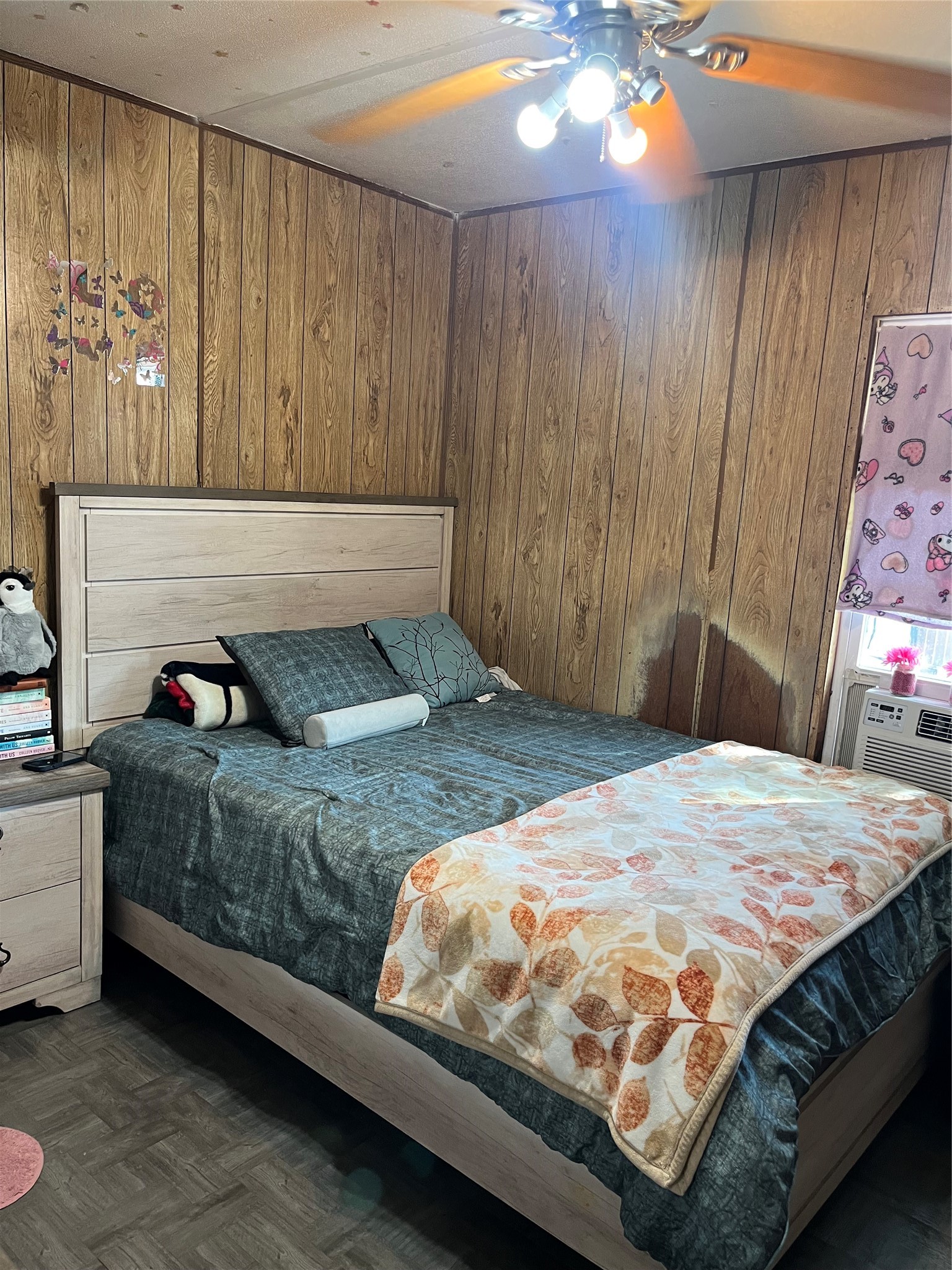 8026 Forest Trace Conroe, TX 77306 - Photo 27 of 28 a bedroom with a bed and a lamp