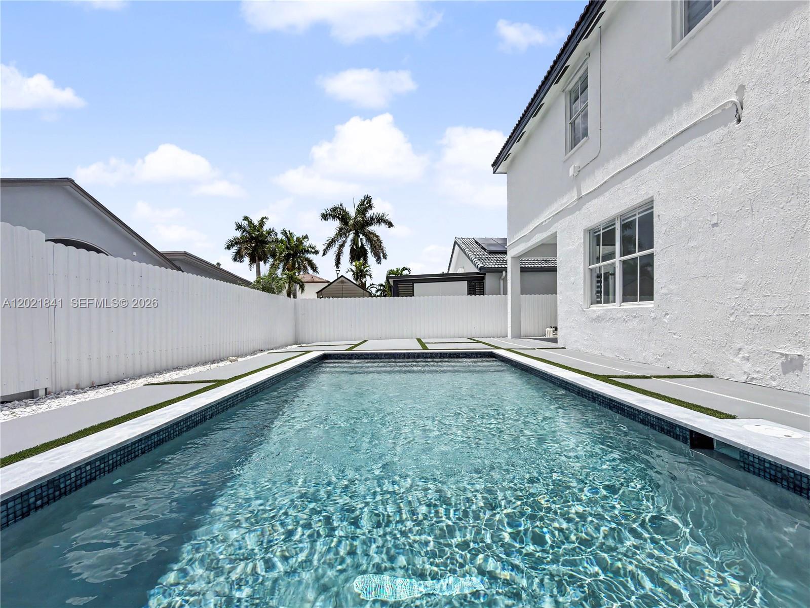 15486 Southwest 23rd Lane Miami, FL 33185 - Photo 8 of 33
