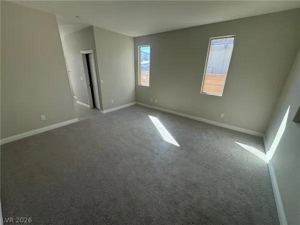 $2,500 | 1051 East Sunset Road, Henderson, NV 89011