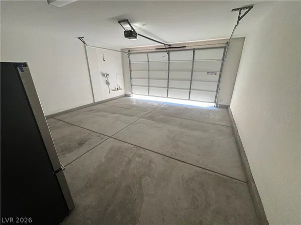 $2,500 | 1051 East Sunset Road, Henderson, NV 89011