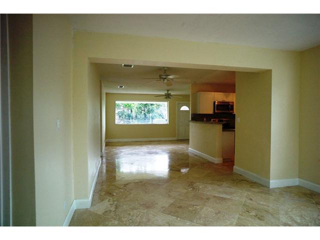 927 West Royal Palm Road Boca Raton, FL 33486 - Photo 3 of 10 Additional Photo